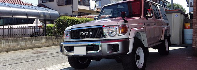 TOYOTA:ランクル70にレカロシート装着。